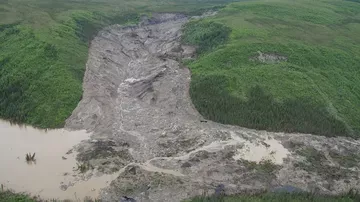 Ancaman Krisis Iklim: Permafrost di Kanada Longsor, Bongkah Es Sebesar Rumah Jatuh Tak Terkendali