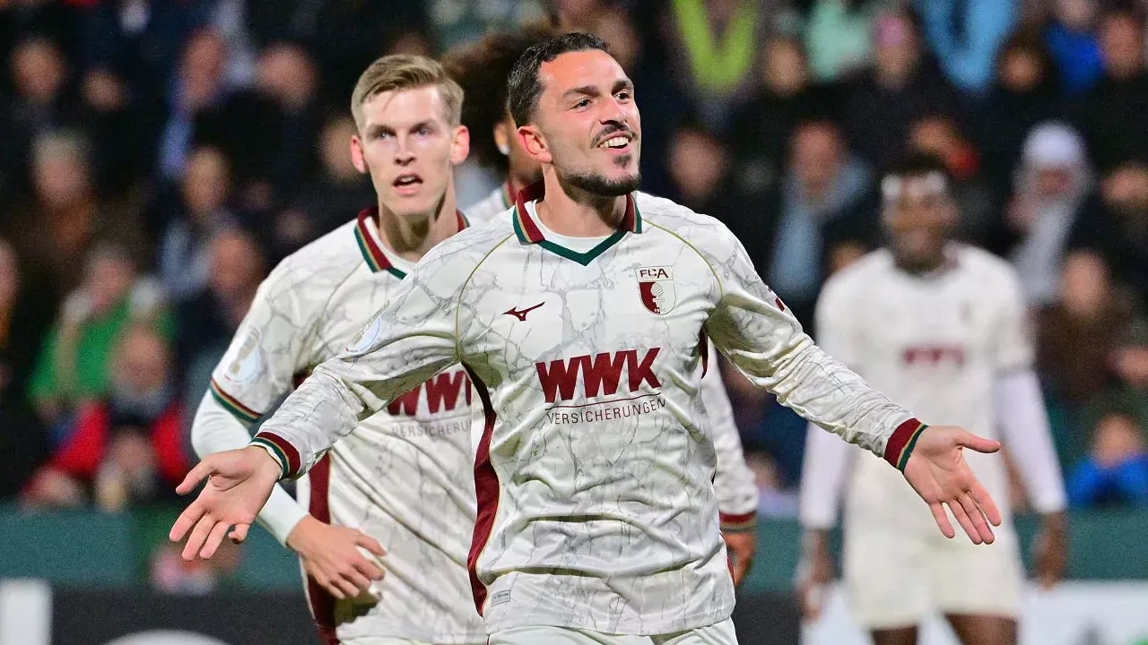 Arijon Ibrahimovic Bahagia Augsburg Lolos ke 16 Besar DFB Pokal: Momen Penuh Semangat di Piala Jerman