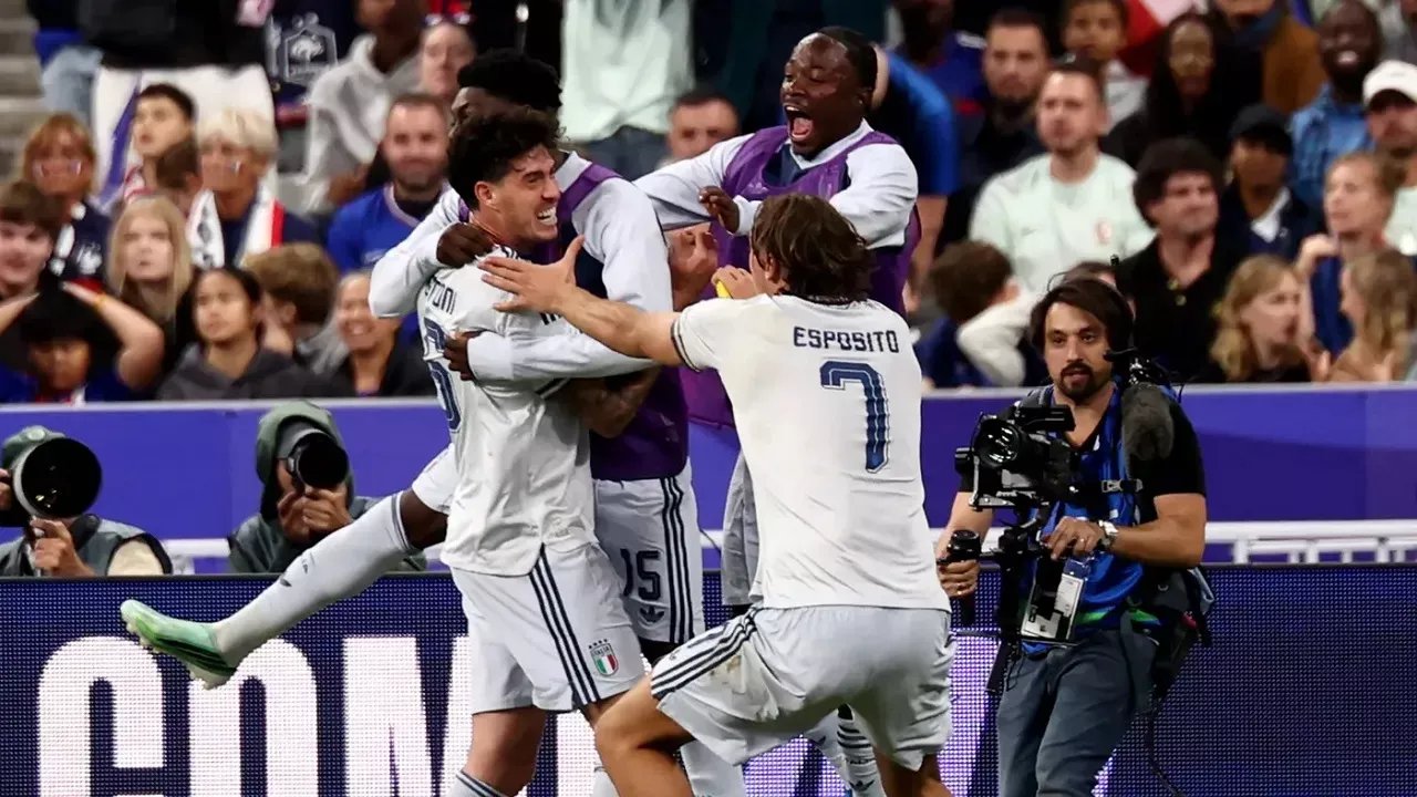Bastoni Memukau: Gol ke Prancis Menjadi Cerminan Mentalitas Italia, Kata Pundit Adani