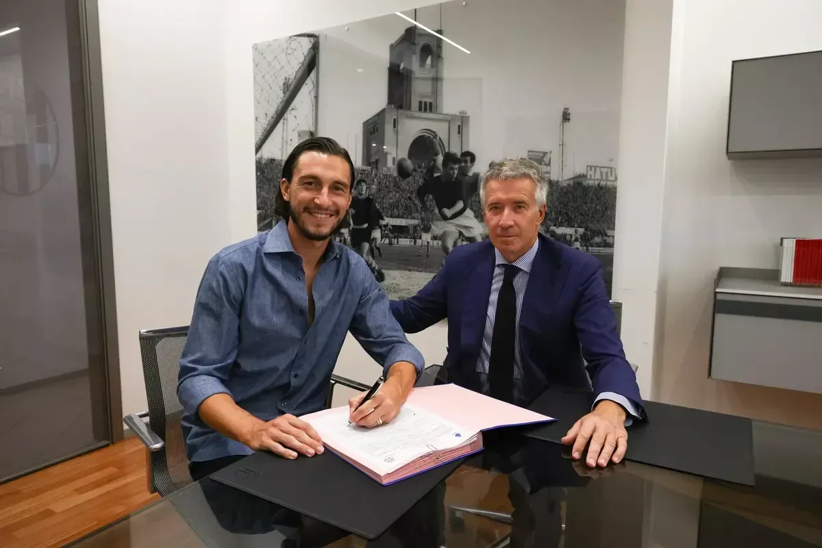 Bologna Resmi Gaet Darmian: Eks Bek Inter dan Man United Memulai Babak Baru Tanpa Biaya Transfer