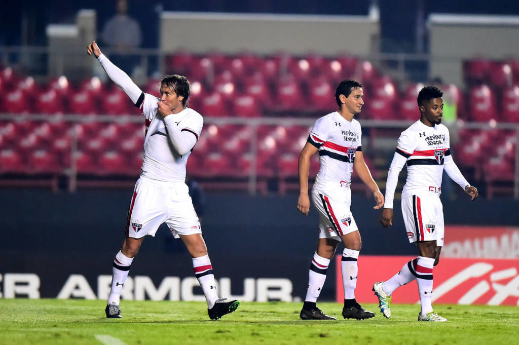 Calleri Menggila! São Paulo Tekuk Vitória di MorumBis dan Akhiri Tren Negatif