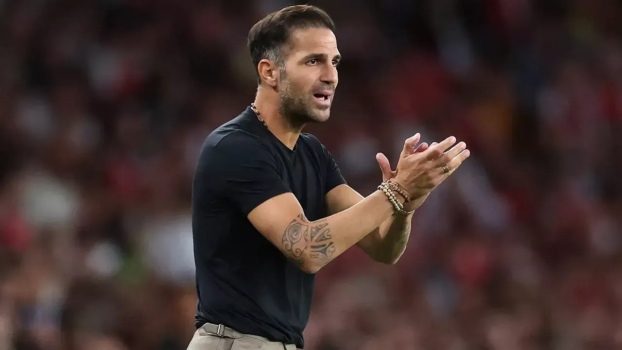 Como Menang Atas Fiorentina: Cesc Fabregas Tegaskan Tak Ada Taktik Sempurna di Serie A