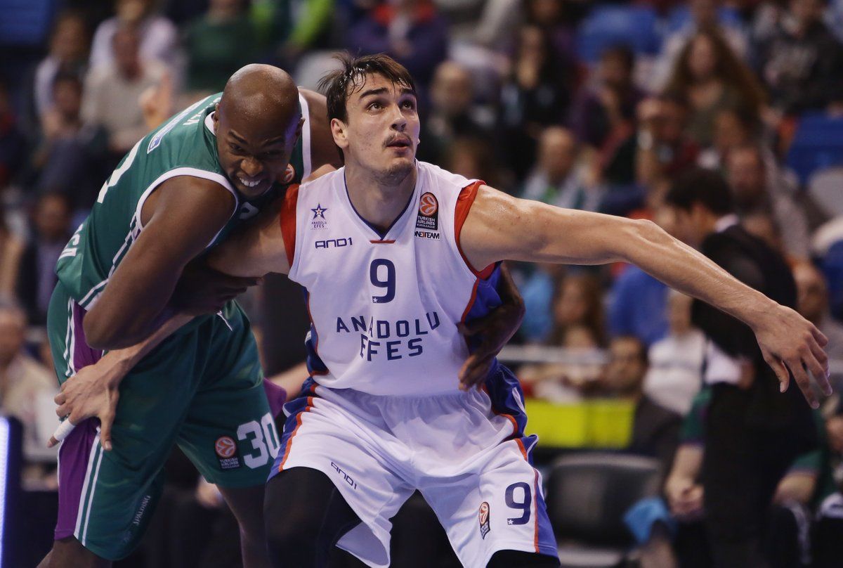 Dampak Kehadiran Jonas Valanciunas: Harapan Besar Dario Saric untuk Era Baru Anadolu Efes