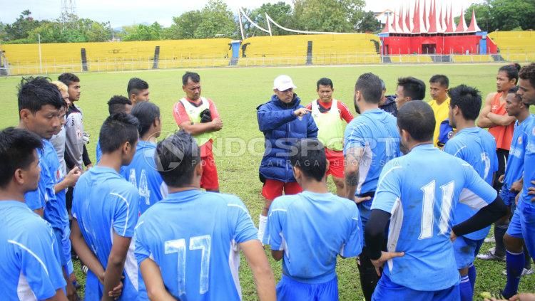 Derby Andalas Berdarah: PSPS Pekanbaru Bungkam Semen Padang, Nil Maizar Resmi Didepak!