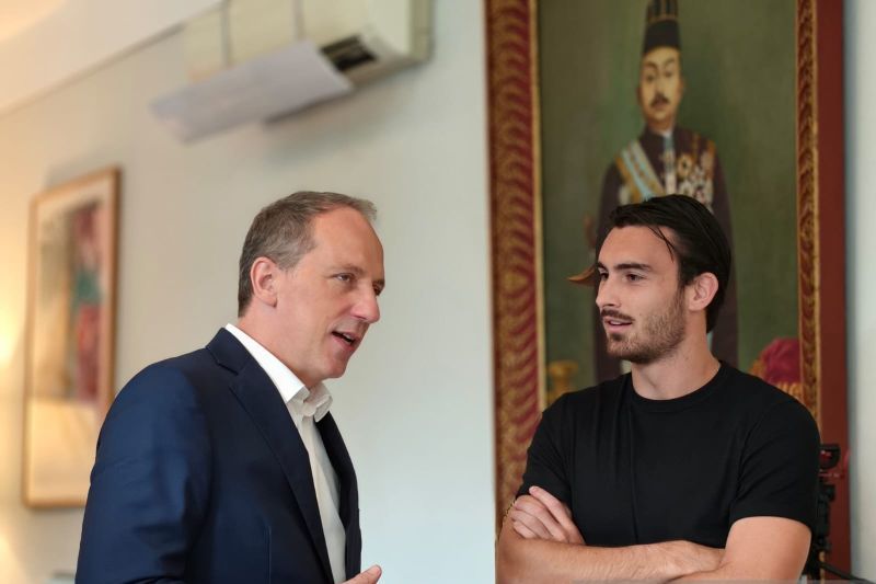 Dilema Diplomasi Roberto Rocca: Wali Kota Bournemouth Dukung Milan “Semoga Tim Terbaik Menang”