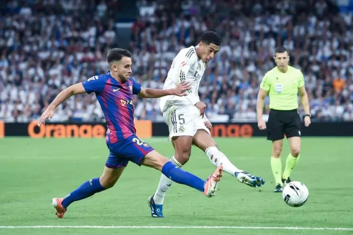 Dominasi Real Madrid di El Clasico: Abelardo Fernandez Puji Racikan Lini Tengah Mourinho saat Kalahkan Barca