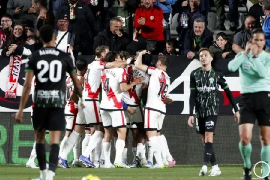 Dominasi Total! Elche Hancurkan Rayo Vallecano 3-0 di Vallecas di Tengah Ketegangan Suporter
