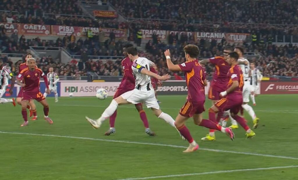 Drama di Olimpico: Daniel Maldini Sempat Bikin Roma Terpojok Sebelum Giallorossi Bangkit!