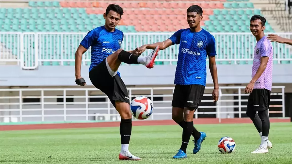Drama Lima Gol di Pakansari! PSPS Pekanbaru Bungkam Persikad Depok dan Kokoh di Puncak Klasemen