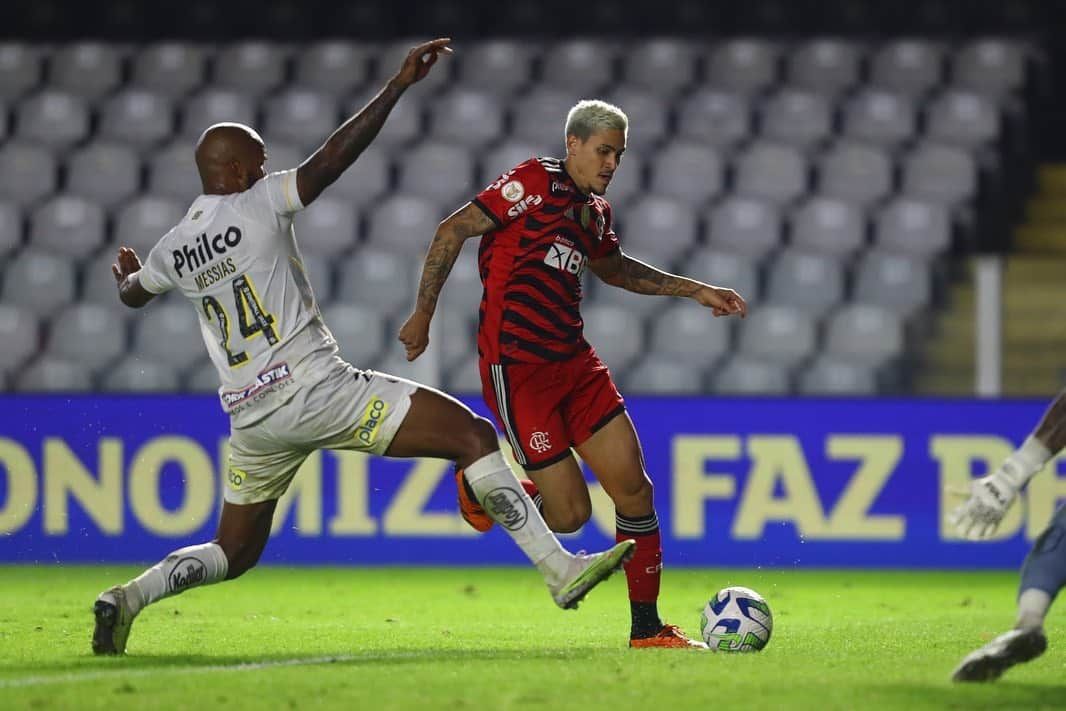 Duel Puncak Brasileirão: Santos vs Flamengo Berebut Dominasi di Vila Belmiro