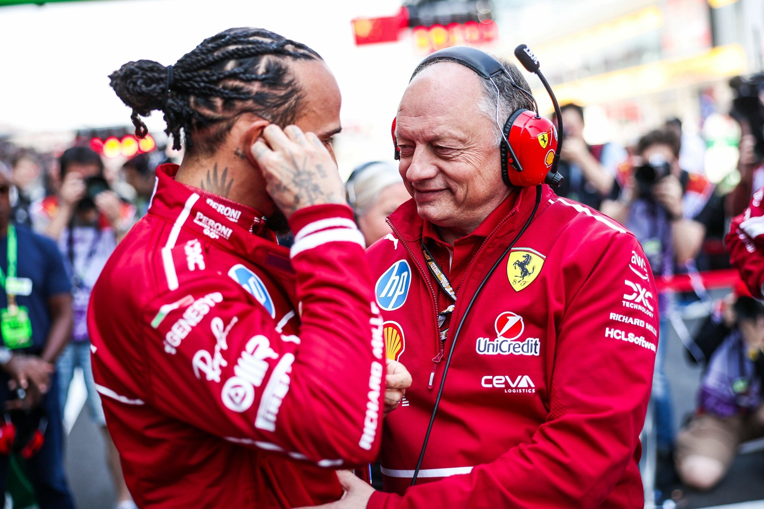 Efek Domino Hamilton di Ferrari: Mengapa Kemenangan Ini Menjadi Penyelamat Fred Vasseur?