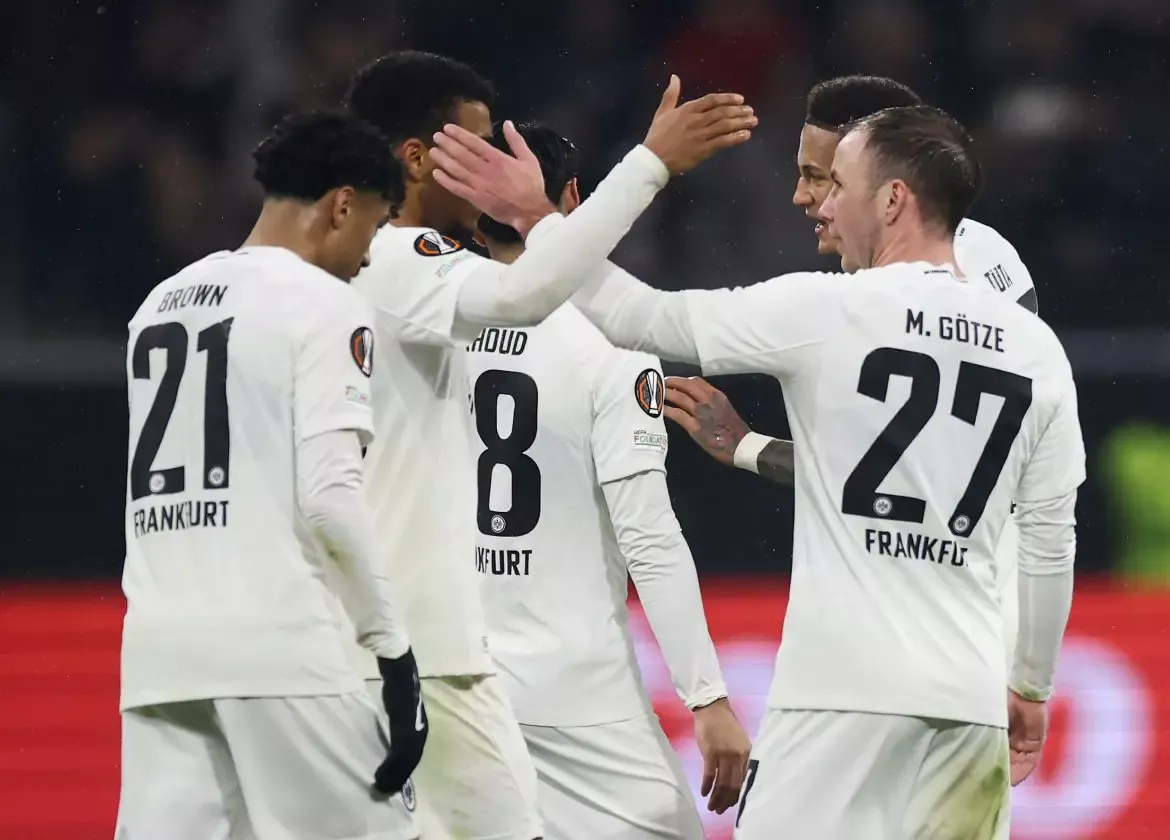 Eintracht Frankfurt Melaju ke 16 Besar DFB Pokal: Mario Gotze Soroti Etos Kerja Tim