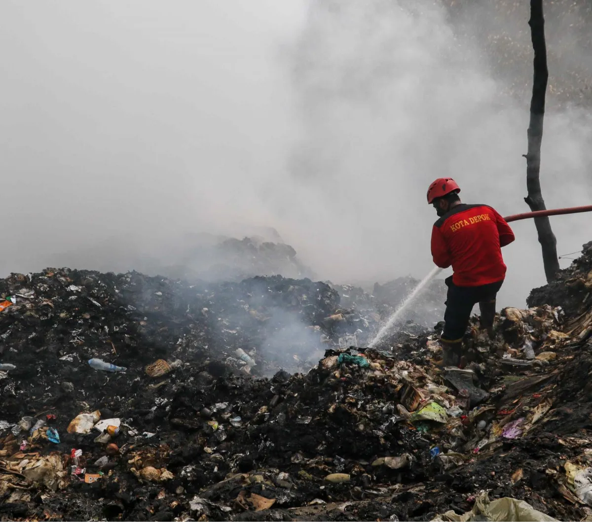 Fenomena Asap Tanah di Mamuju hingga Gerakan Pengelolaan Sampah Masif di Berbagai Wilayah
