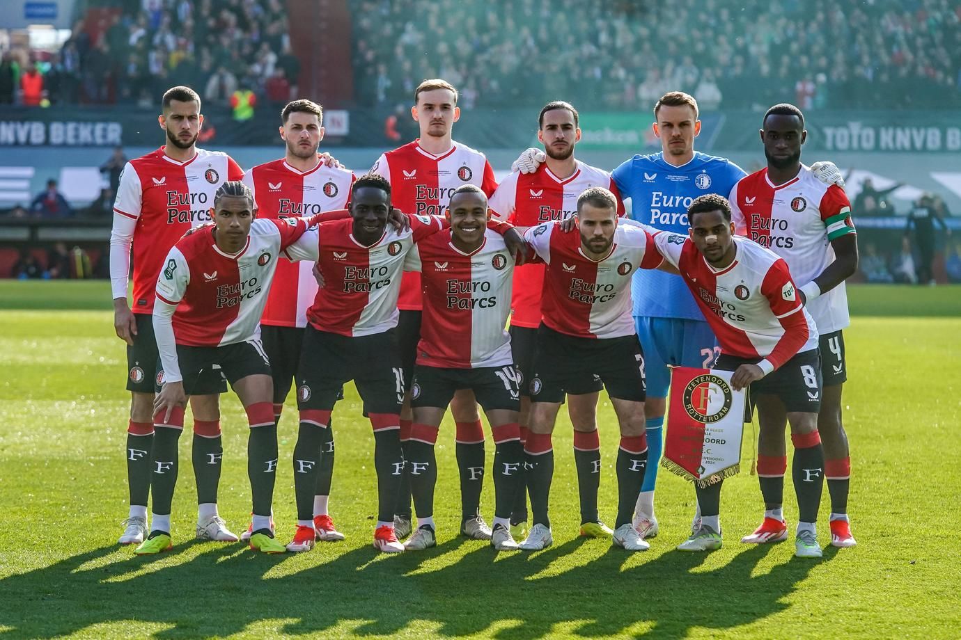 Geliat Transfer dan Dominasi Feyenoord: Update Terbaru Dinamika Eredivisie