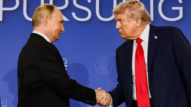 Guncang Geopolitik Dunia: Donald Trump Tunda Sanksi Rusia dan Picu Krisis di Ukraina