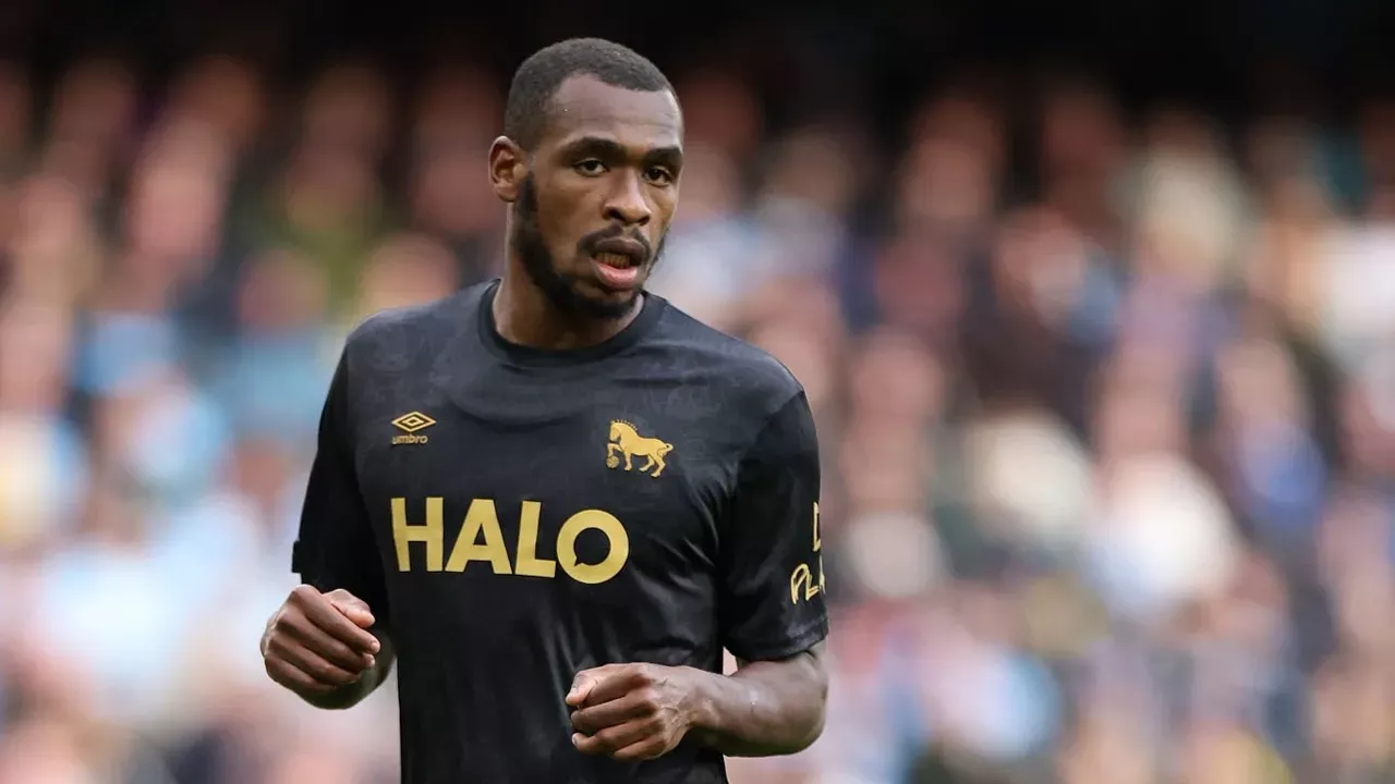 Ipswich Town Berani: Issa Diop Sebut Tim Mampu Imbangi Permainan Manchester City
