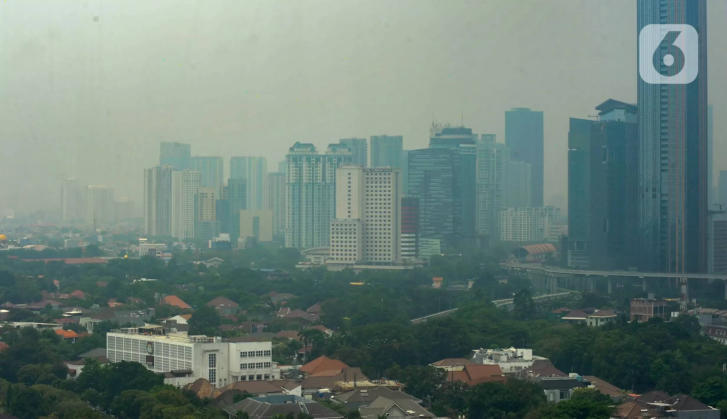 Jakarta Diselimuti Kabut Asap Pekat, Kualitas Udara Hari Ini Masuk Kategori Tidak Sehat