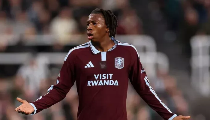 Johan Manzambi Tepis Kekhawatiran Cedera Usai Bawa Villa Tekuk Newcastle