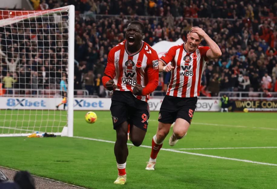Kabar Baik Fans The Black Cats: Regis Le Bris Pastikan Brian Brobbey Segera Kembali Membela Sunderland