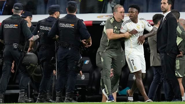 Kabar Mengejutkan dari Madrid: Vinicius Jr Hadapi Masalah Baru Putus dengan Sang Pacar