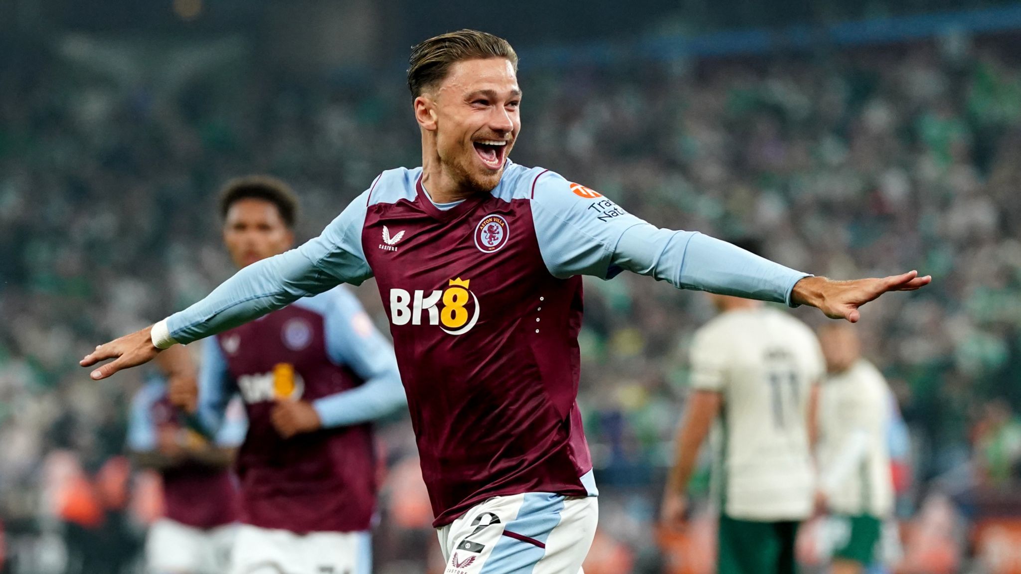 Keajaiban Taktik Unai Emery: Matty Cash Sebut Manajer Villa Genius Usai Libas Man City