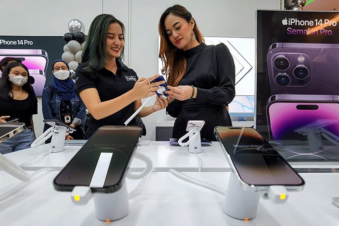 Kekacauan Peluncuran iPhone Duo: Stok Langka, Estimasi Pengiriman Molor, hingga Aksi Scalper