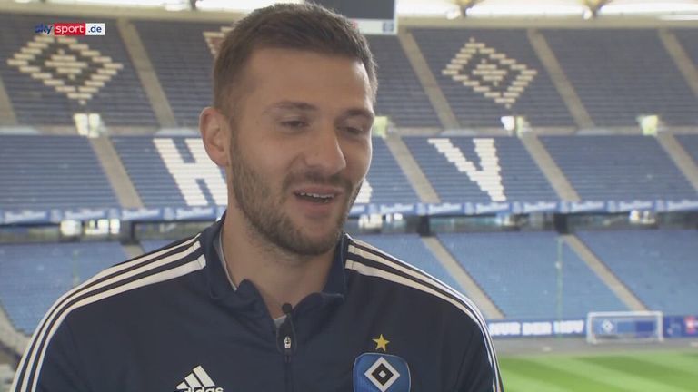Kekalahan Pahit Hamburger SV: Analisis Mendalam dan Reaksi Daniel Heuer Fernandes