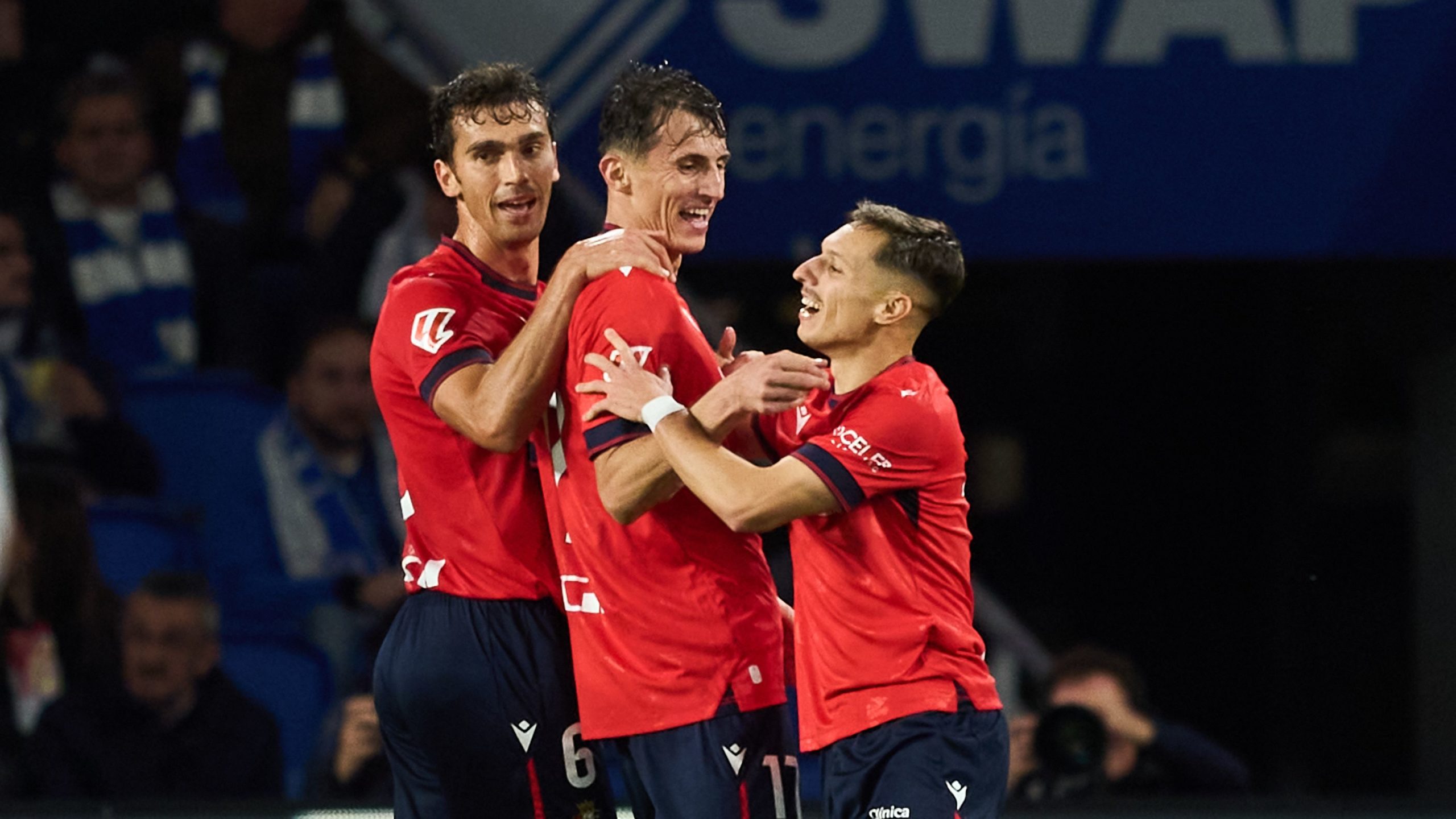 Kembalinya Sang Maestro: Osasuna Hancurkan Racing Santander 2-0 di El Sadar