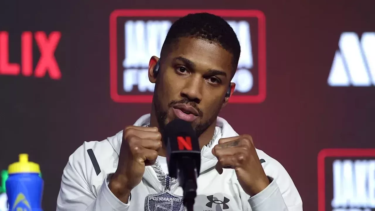 Kerap Gonta-ganti Pelatih Hrgovic Sarankan Anthony Joshua Segera Pensiun: Analisis Kinerja dan Masa Depan Ring