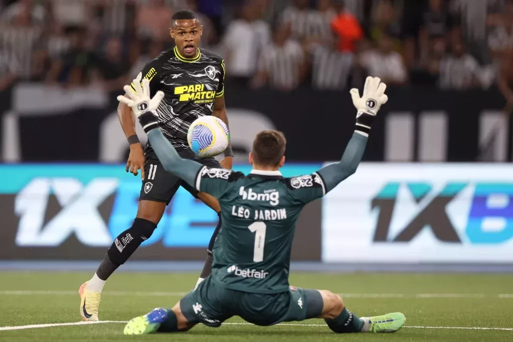 Klasik Panas di Nilton Santos: Vasco Tekuk Botafogo, Tite Akui Masalah Efektivitas