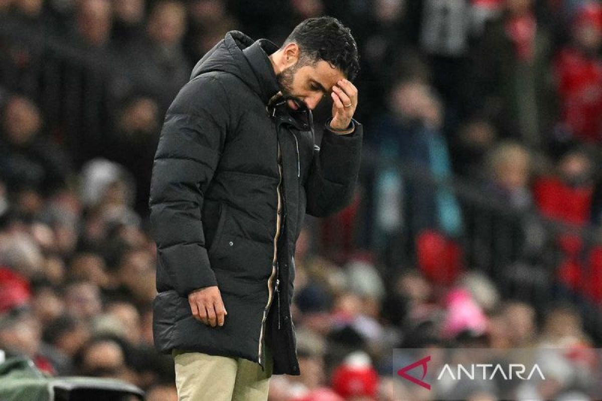 Krisis Manchester United Memuncak: Calon Kuat Pengganti Carrick di Manchester United Terungkap Pasca Kekalahan Memalukan