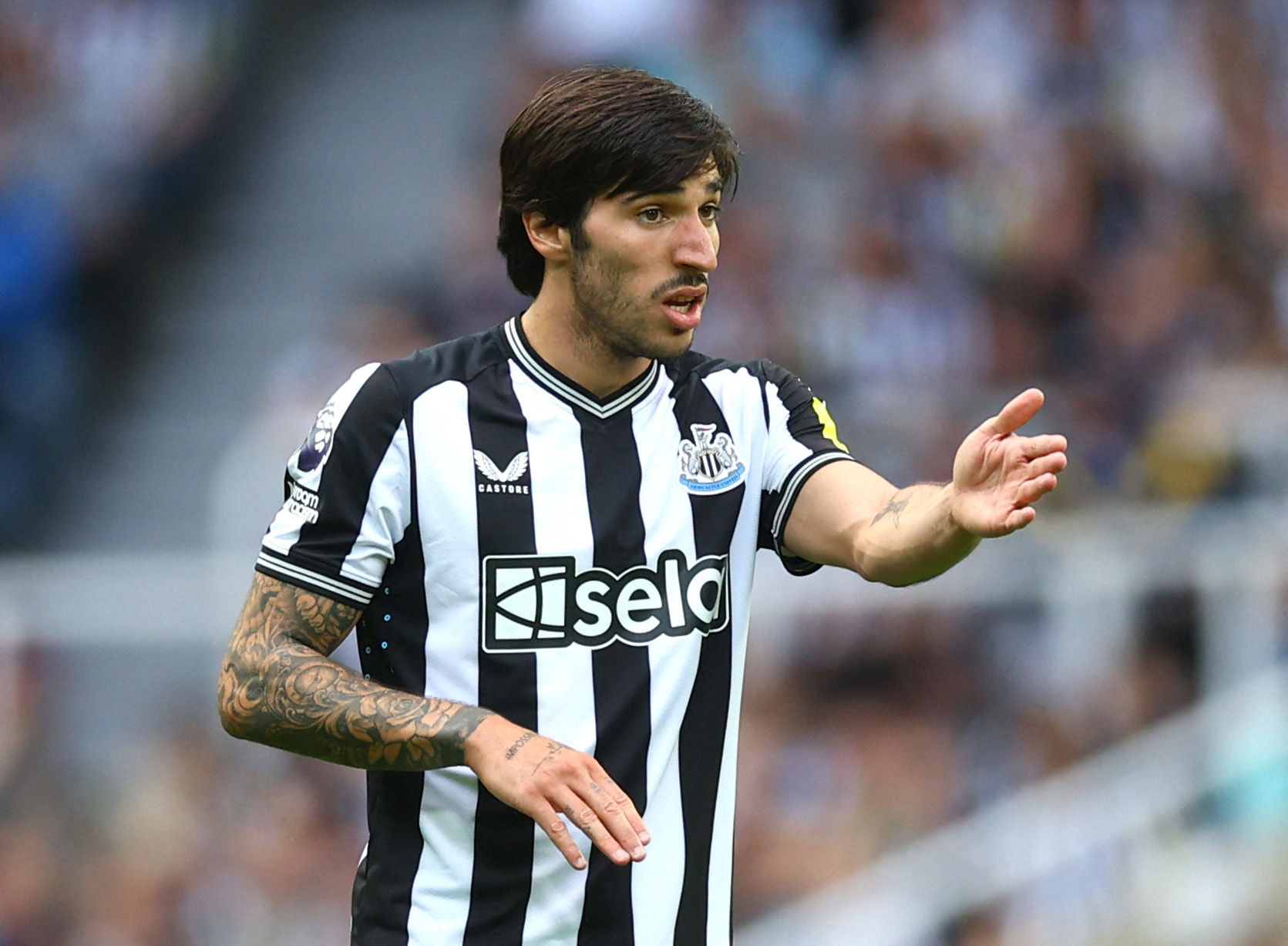 Krisis Performa Newcastle United: Kritik Keras Alan Shearer Usai Dipermalukan Aston Villa