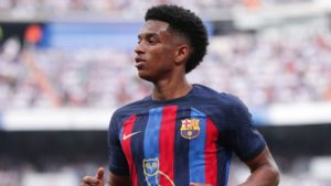 Masa Depan Alejandro Balde di Barcelona Digoyang Rumor Transfer dan Ketatnya Persaingan