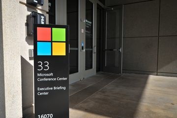 Microsoft Dituding Ganti Pekerja AS dengan Ribuan Pegawai Asing: Dampak Kebijakan Green Card pada Industri Teknologi
