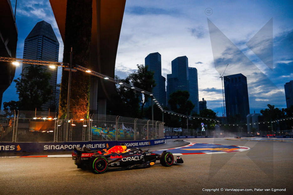 Misi Berat Max Verstappen: Menaklukkan Sirkuit Marina Bay yang Ekstrem