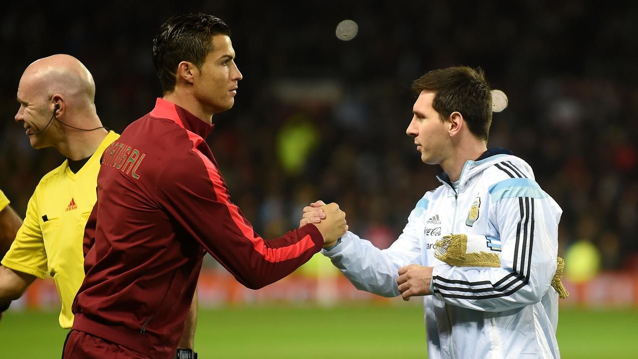 Momen Haru Rivalitas Terbesar: Cristiano Ronaldo Beri Penghormatan Emosional atas Pensiunnya Lionel Messi