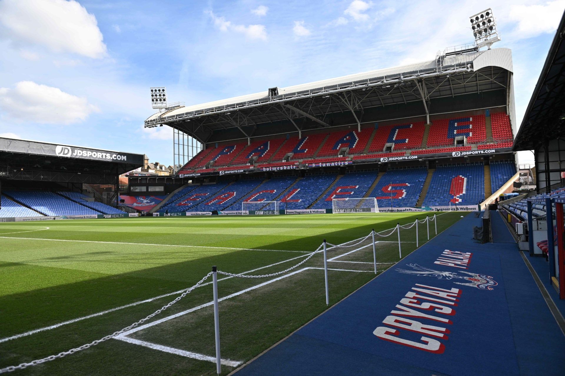 Newcastle Bungkam Selhurst Park: Tekanan Hebat Menanti Pierre Sage di Crystal Palace