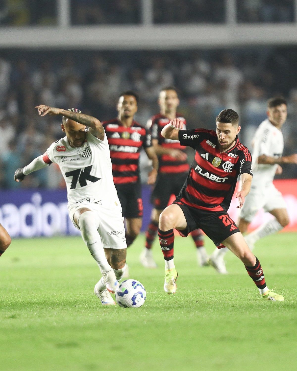 Neymar Menggila! Dua Gol Penalti Penyelamatkan Santos dari Dominasi Flamengo