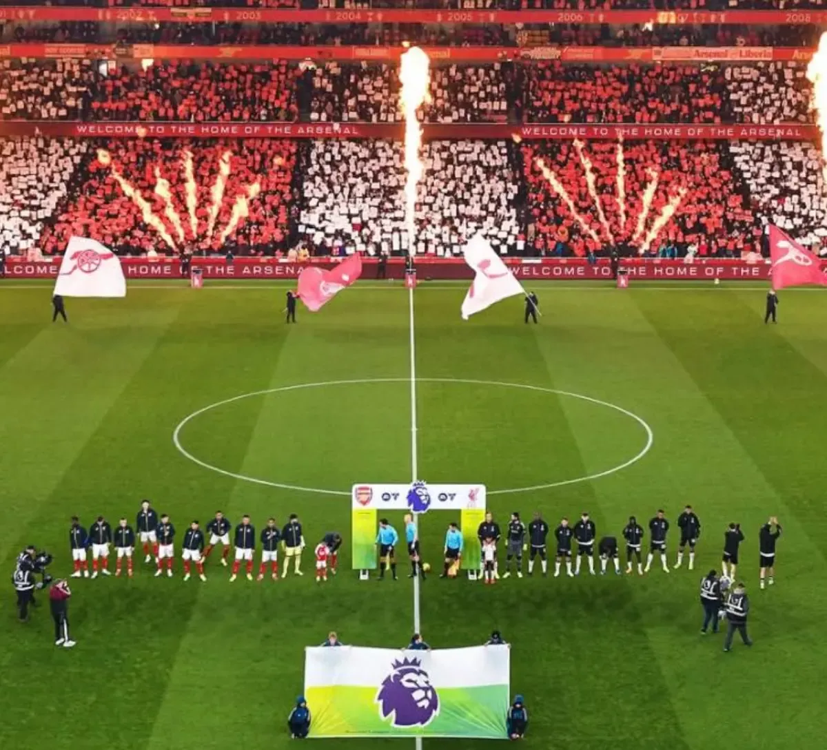 Panggung Panas Akhir Pekan: El Clasico Menanti dan Derbi London Membara!