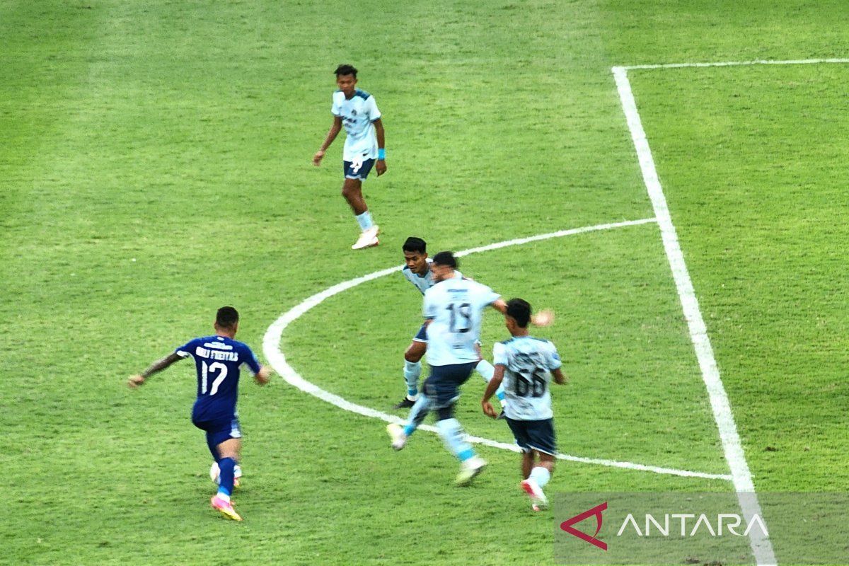 Performa Gemilang Mitchell Baker: Berikan Assist Krusial dalam Kemenangan Telak Georgetown 4-0