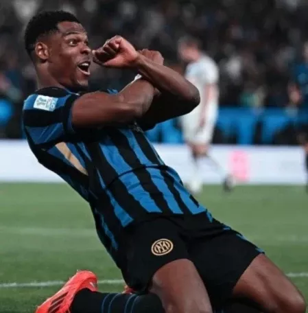 Perjalanan Emosional Denzel Dumfries: Dari Kritik Pedas Hingga Menjadi Pahlawan Inter Milan