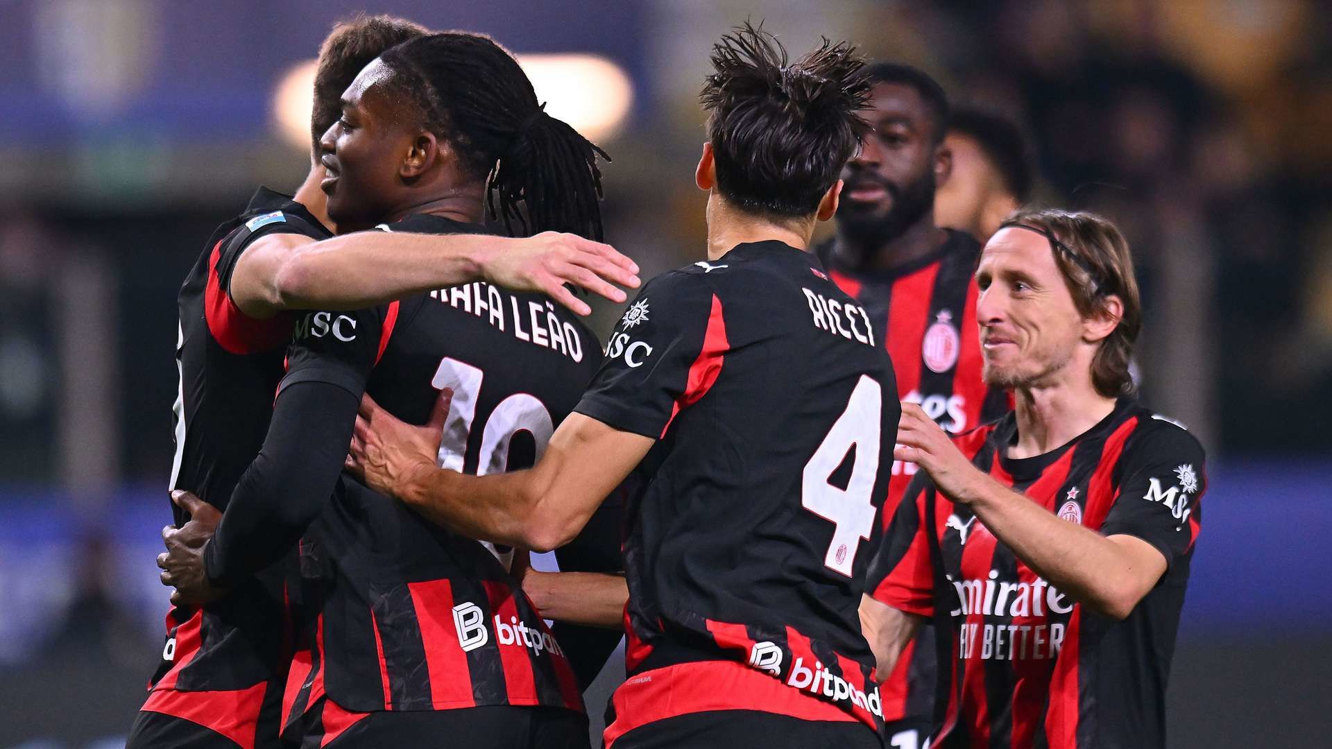 Persiapan Intensif AC Milan Jelang Laga Sassuolo: Kabar Pemain, Rumor Transfer Endrick, hingga Tantangan Taktis