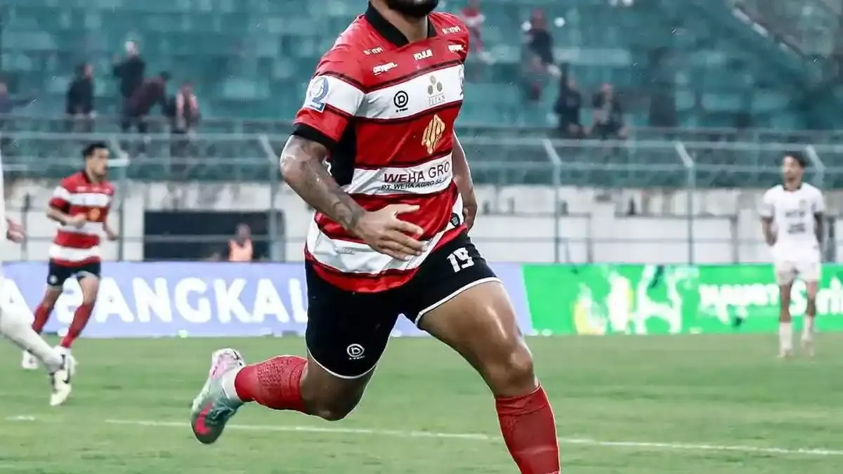 Persik Kediri Siap Hentikan Laju Madura United: Strategi Baru Menuju Gelar Juara