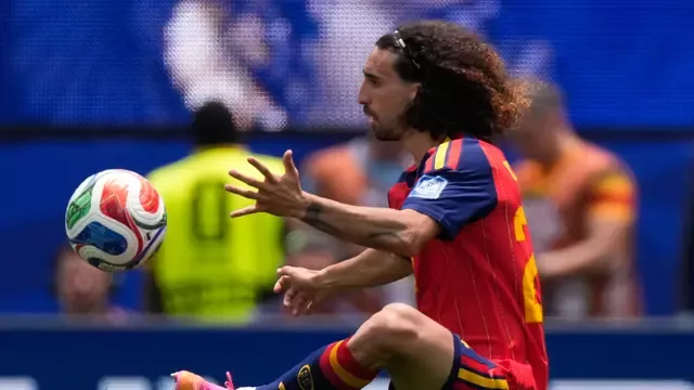 Prediksi Mengejutkan: Mengapa Felix Magath Merasa Marc Cucurella Layak Menangkan Ballon d Or 2026?