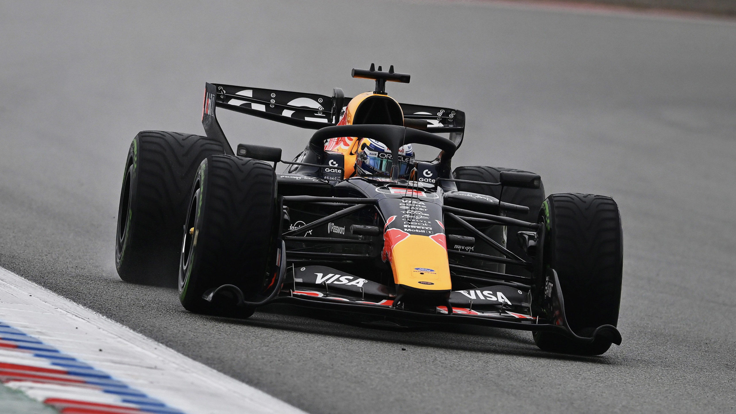 Red Bull Ungkap Tantangan Teknis, Verstappen Makin Percaya Diri di Balik Setelan RB22