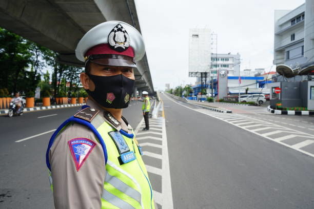 Revolusi Hijau di Jalanan Indonesia: Dari Mobil Patroli Polri hingga Perang Insentif Kendaraan Hybrid
