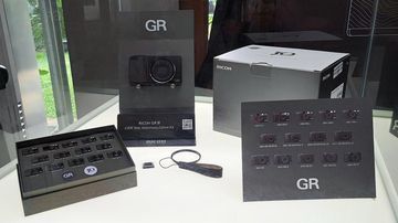 Ricoh GR IV 30th Anniversary Edition Dijual di RI Cuma Ada 50 Unit: Eksklusif bagi Para Fotografer