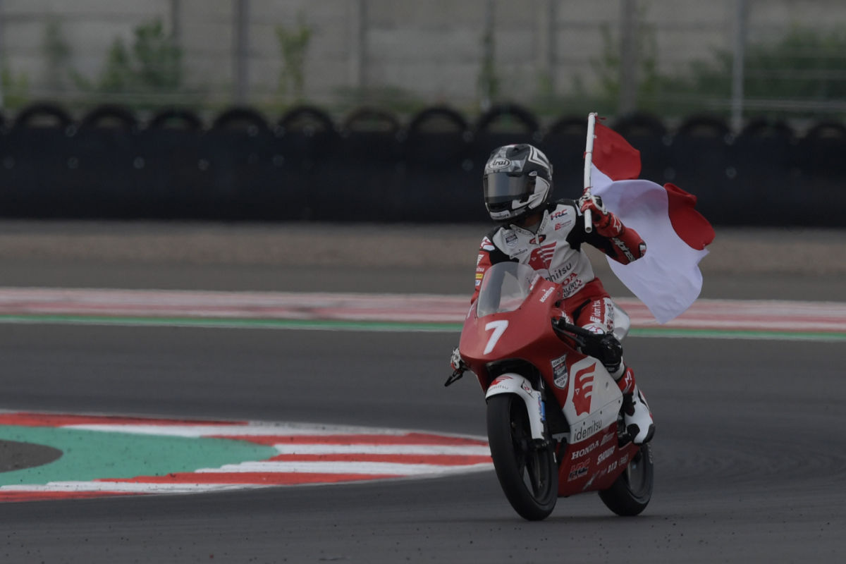 Sejarah Baru! Veda Ega Pratama Sabet Pole Position di Moto3 Australia 2026