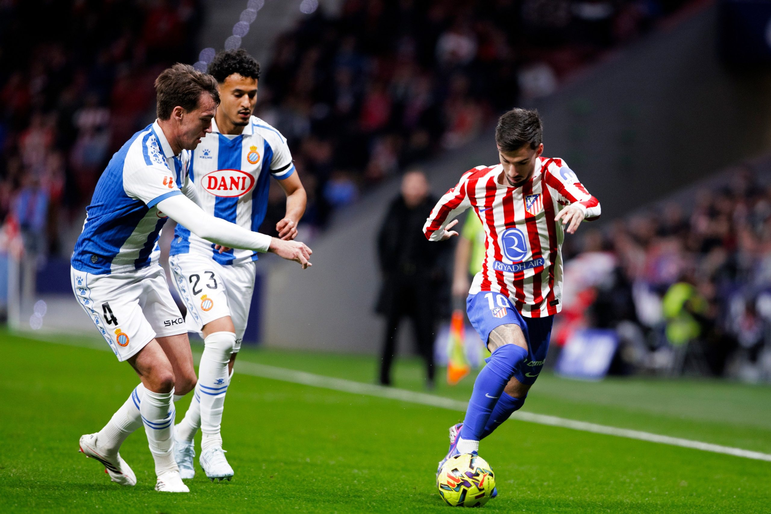 Simeone Sorot Pencapaian Baena, Atletico Menang 1-0 atas Espanyol