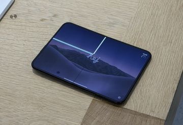 Skandal Baru: Misteri Layar iPhone Duo Rusak Menyusul Pengguna